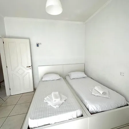 Apartamento Amazing House In Lefkes W/ Private Parking