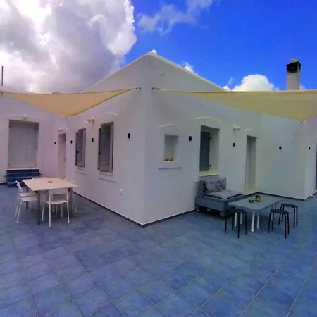 Apartamento Amazing House In Lefkes W/ Private Parking