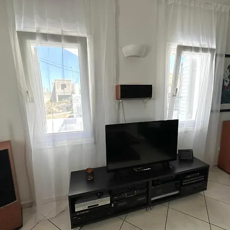 Apartamento Amazing House In Lefkes W/ Private Parking *