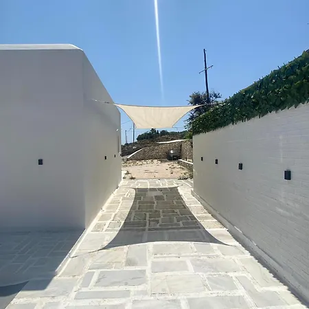 Amazing House In Lefkes W/ Private Parking